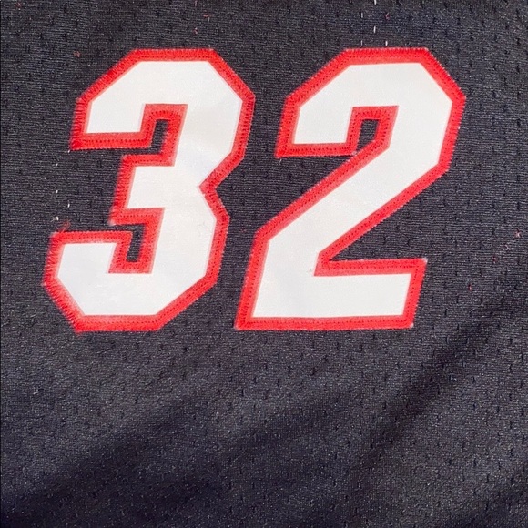 Shaquille O’Neal Miami Heat Jersey - Picture 6 of 7